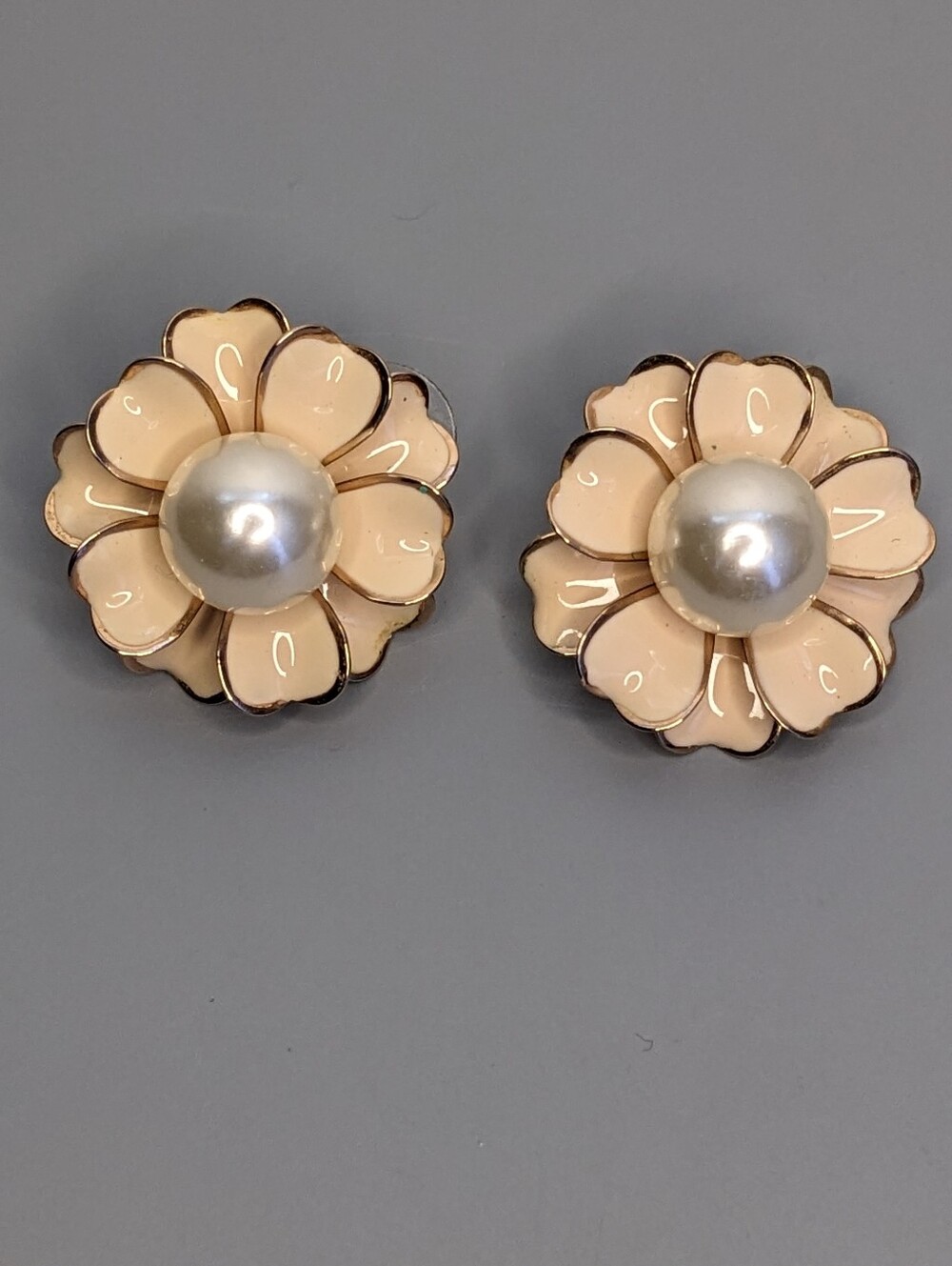 Vintage Enamel Flower Earrings Cream Pearl Center Large 1.5 Inch 1980s Stud